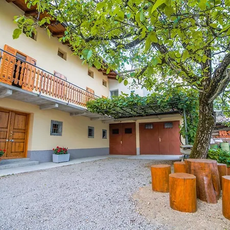 דירה Apartma Korada Deskle